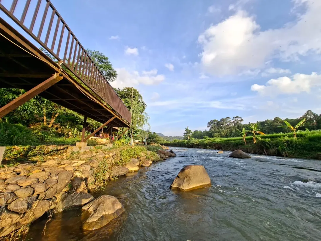 Jembatan Sungai